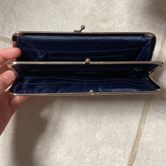 Vera Bradley purse/wallet new! - Picture 3 of 4